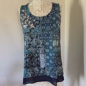 Ladies sleeveless scoop neck tunic. Lg Blue multi